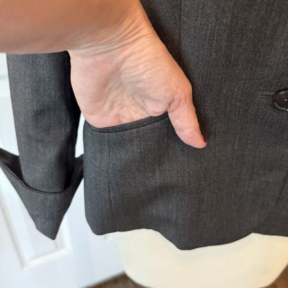 Escada Women’s Blazer Sz 38 (US 8) Gray 100% Wool Career Office Staple FLAW READ - Picture 9 of 16